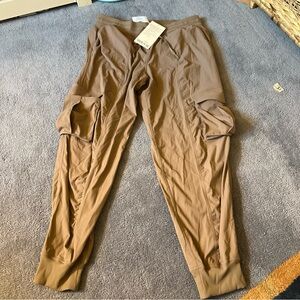 New lululemon Dance Studio Relaxed-Fit Mid-Rise Cargo Jogger Color Size L